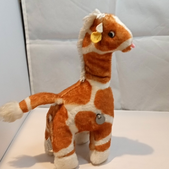 Eden Toys Inc Toys Vintage Eden Plush Musical Wind Up Giraffe A2
